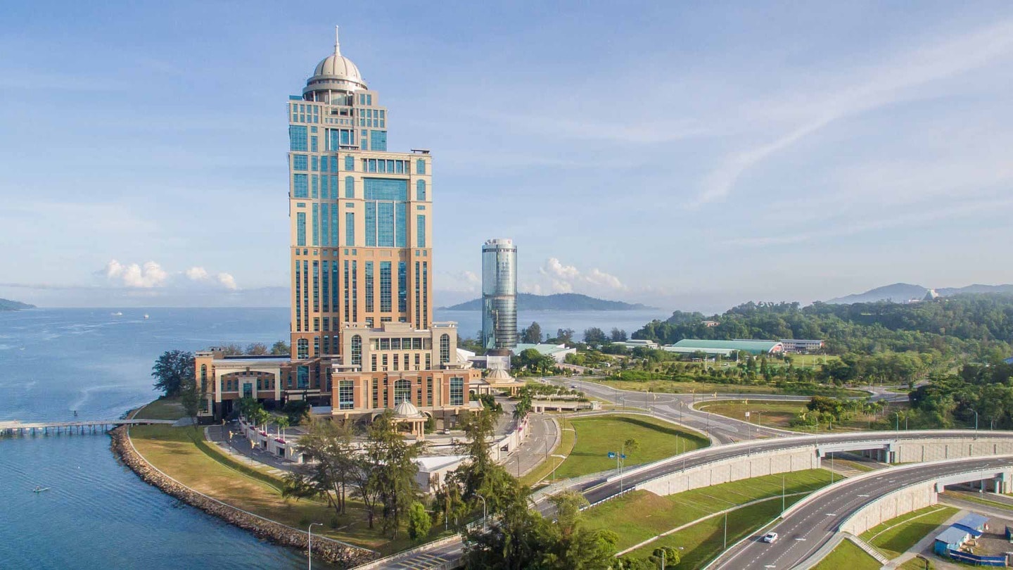 Kota Kinabalu skyscraper, Borneo itinerary