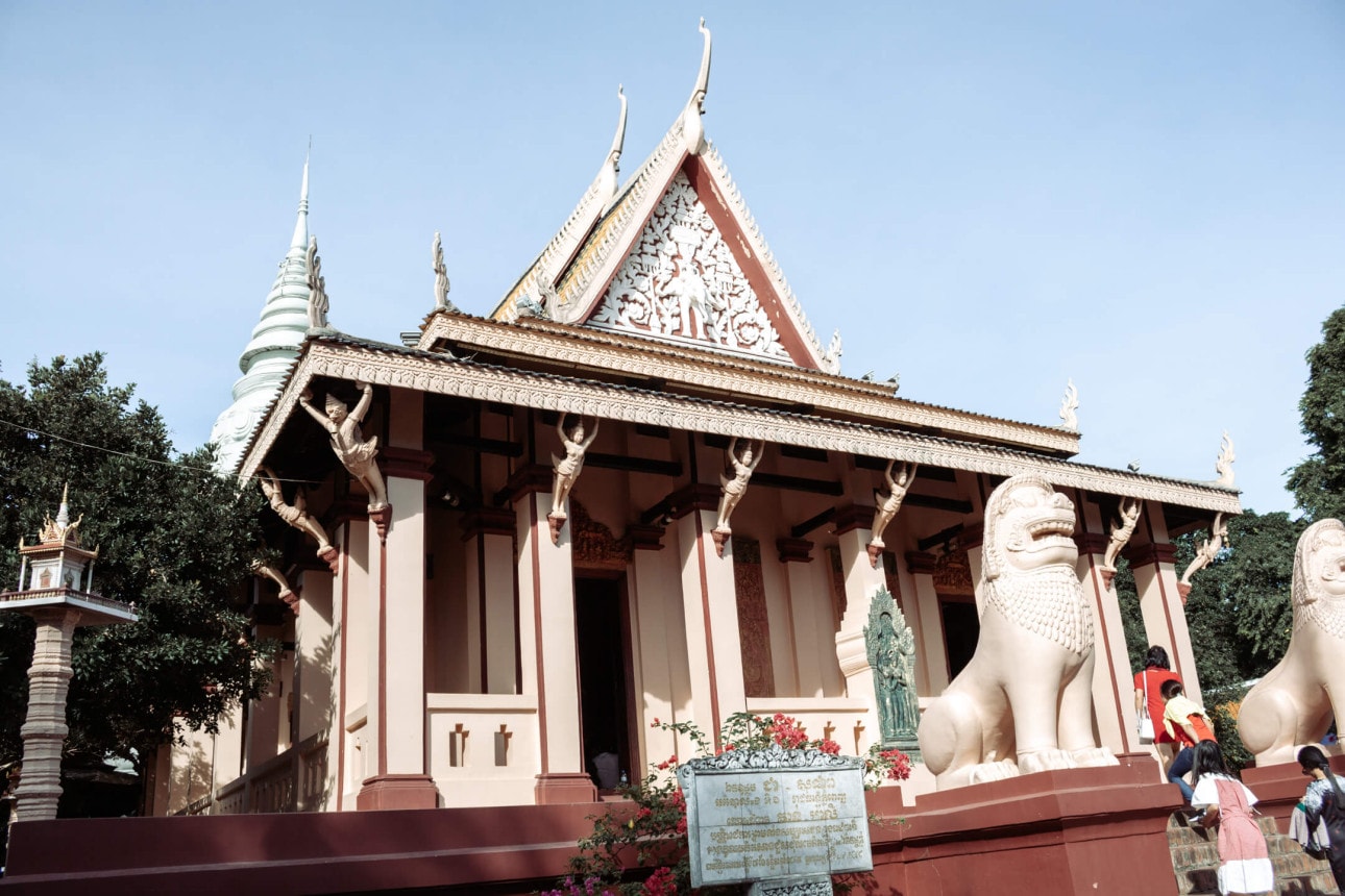 Wat Phnom - Things to do in Phnom Penh