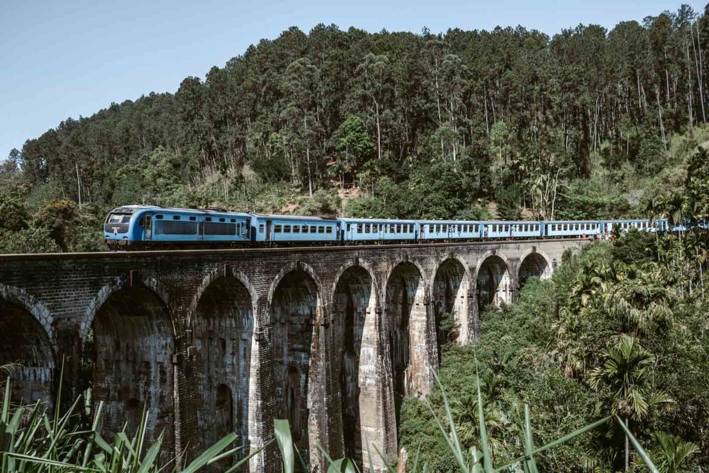 Nine Arches Bridge train