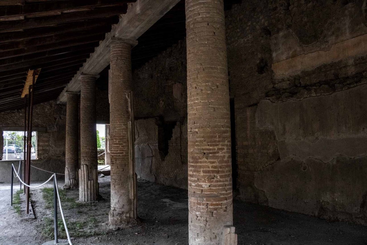 Old villa in Pompeii, Italy