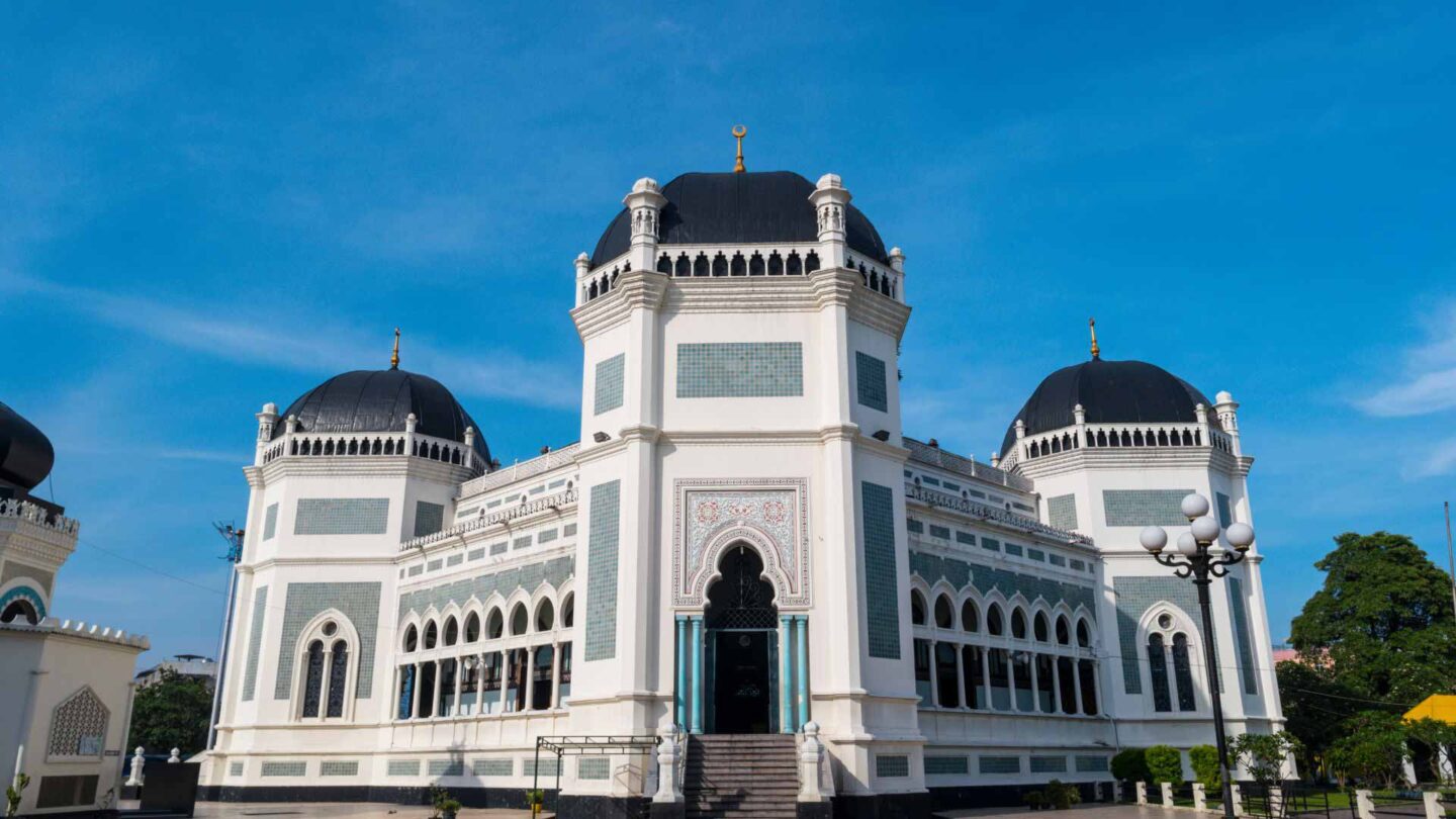 Medan Great Mosque, Sumatra itinerary