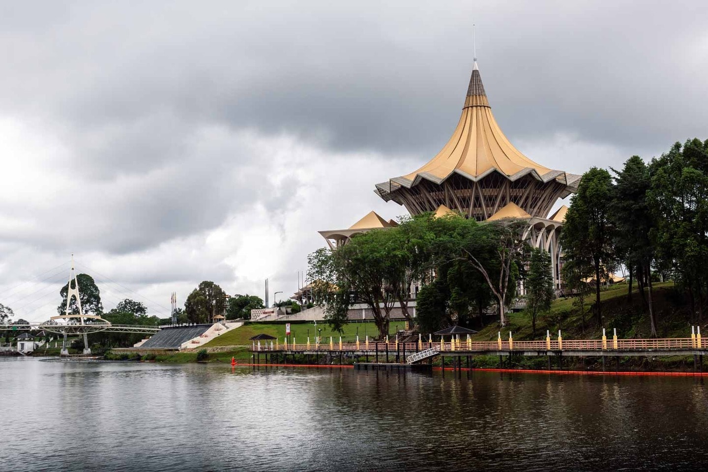 Things to do in Kuching, the waterfront walk